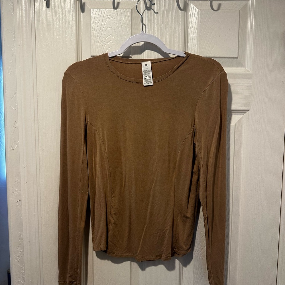OnerActive Mellowsoft Sand Longsleeve full length top